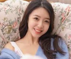 人妻av88-家庭与个人成长的交响曲，人妻角色在AV88中的微妙平衡